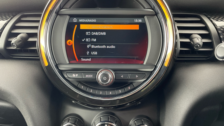 MINI Hatchback 2.0 Cooper S Sport II 5dr Auto [Comfort/Nav Pack] Petrol Hatchback